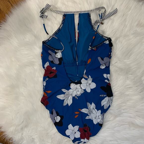 NWT Red Carter Blue Floral 'Vision' Halter Plunge One Piece Swimsuit - Picture 6 of 8
